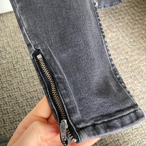 Topshop Jamie Jeans in Washed Black - Picture 4 of 5